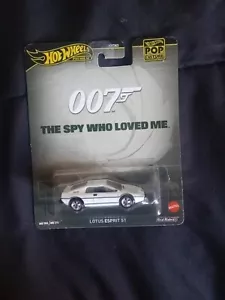 Hot Wheels 007 The Spy Who Loved Me Lotus Esprit S1, White, NIP - Picture 1 of 3