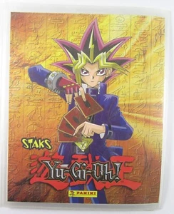 Album Magnets Yu-Gi-Oh Panini Staks Complet à 62% dont 8 Staks Holographiques - Imagen 1 de 7
