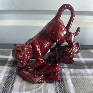 Tigre del zodiaco asiático de resina roja pesado 3+ libras - Imagen 1 de 5