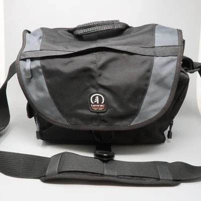 Tamrac 5535 Camera Bag Shoulder Messenger Travel Photo Bag Organizer Black - Image 1 of 4