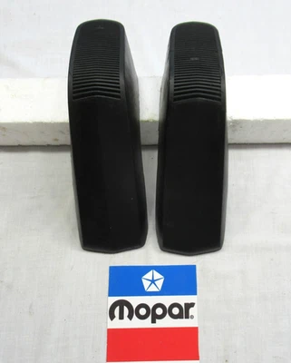Dodge Charger SE Rallye 1973 1974 almohadillas protectoras de goma delanteras Foto 1 de 4