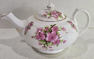 Vintage New Chelsea Staffs Teapot Tea Pot Made in England - Picture 1 of 8