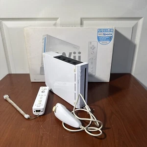 Nintendo Wii RVL-001 White Console With Power Cable, AV Cable, Sensor Bar Read - Picture 1 of 21