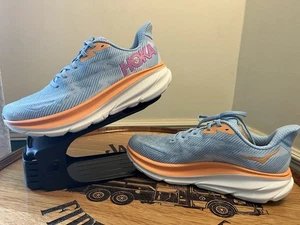 Hoka One One Clifton 9 Running Shoe Women's 8.5B NEW - Photo 1 sur 8