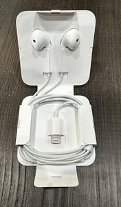 NEW Apple Earpods iPhone 14 13 12 X XR Lightning Cable OEM Headphones Wired - Photo 1 sur 4