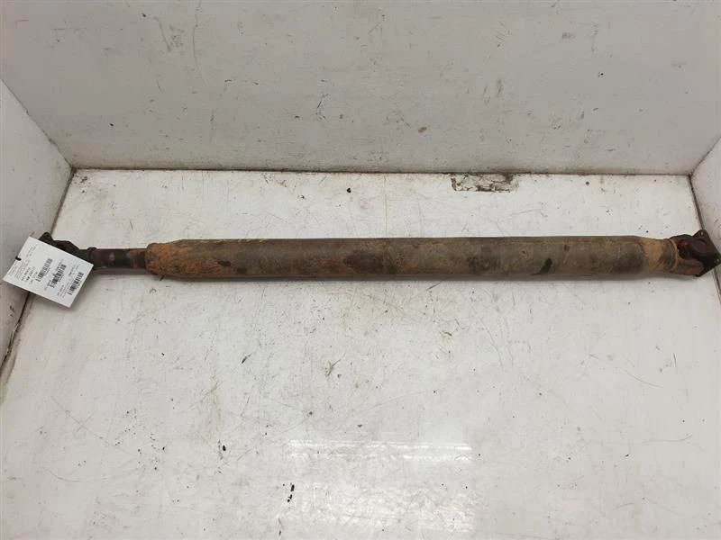 79-83 TOYOTA PICKUP 2.4L 4WD MT REAR DRIVE SHAFT ASSMEBLY  — 第 1/4 张图片