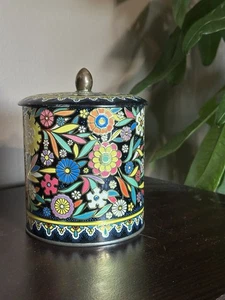 Vintage Daher geprägte Blumen Dose mit Deckel Made in England BOHO Art Deco Hippie - Bild 1 von 7