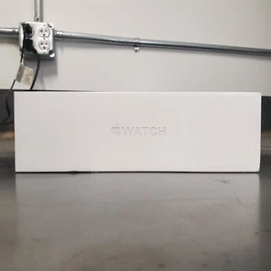 Apple Watch Series 10 46mm A2999 Rose Gold w/ Wrist Band GPS (MWWU3LW/A) #1 - Picture 1 of 6