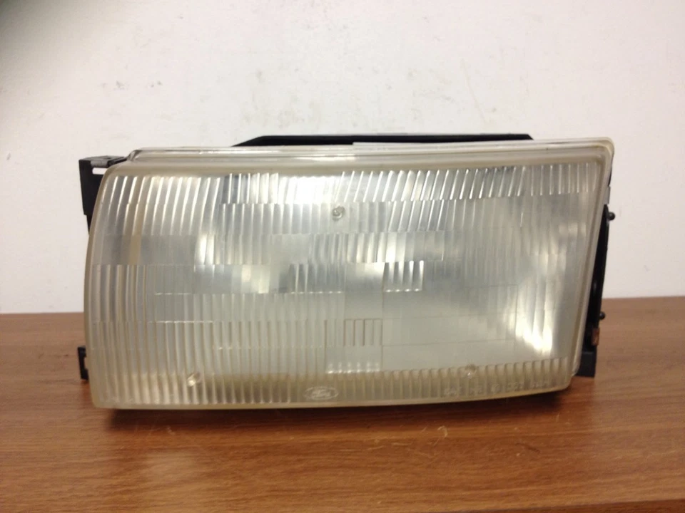 1995 MERCURY VILLAGER LEFT/DRIVER HEADLIGHT OEM - Image 1 of 1