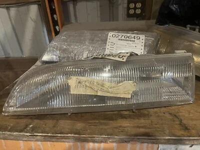 Thunderbird 1990 lado del conductor faro izquierdo fabricante de equipos originales Foto 1 de 3