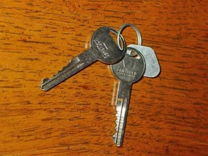 Vintage Auto Chrysler Trunk Key Blanks? With Recording Tag Set Of 2 New - Picture 1 of 2