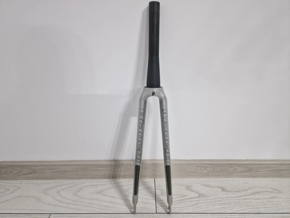 Bianchi Road Bicycle Carbon Fork K-VID 700c Tappered 217mm Steering 1"-1/8 - Image 1 of 4