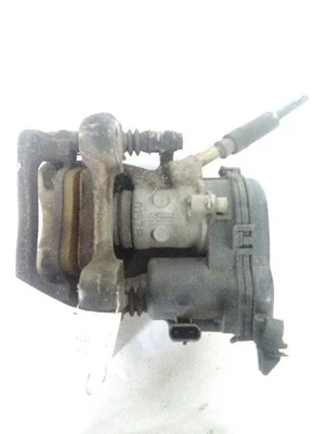 Mercedes GLA250 2018 pinza de conductor izquierdo tipo 246 motor trasero  Foto 1 de 4