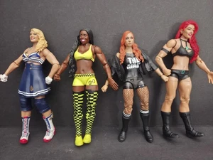Lote de 4 figuras de luchadoras Wwe B15 - Imagen 1 de 2