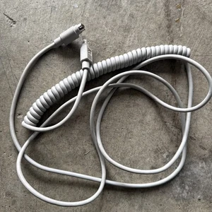 Cable de teclado en espiral vintage Apple OEM 590-0152-A - Imagen 1 de 3
