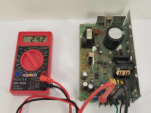 Omron S82J-10024A Interruptor Modo 24V DC @ 4.5A, 100W Fuente de Alimentación - ¡Funciona! - Imagen 1 de 9