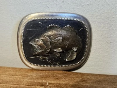 Hebilla de cinturón de pesca de lubina de latón de colección 2-3/4" L X 2-1/4" H hecha en EE. UU. Pescador Foto 1 de 4