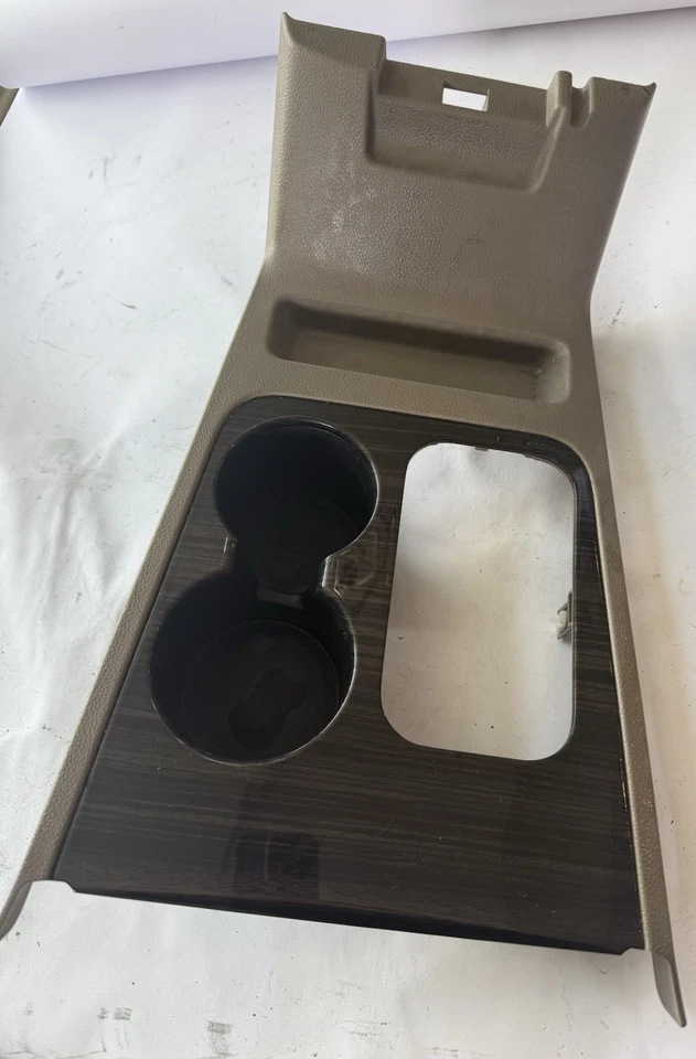 2005 - 2007 Mercury Montego 福特 500 变速器边框带杯架 — 第 1/4 张图片