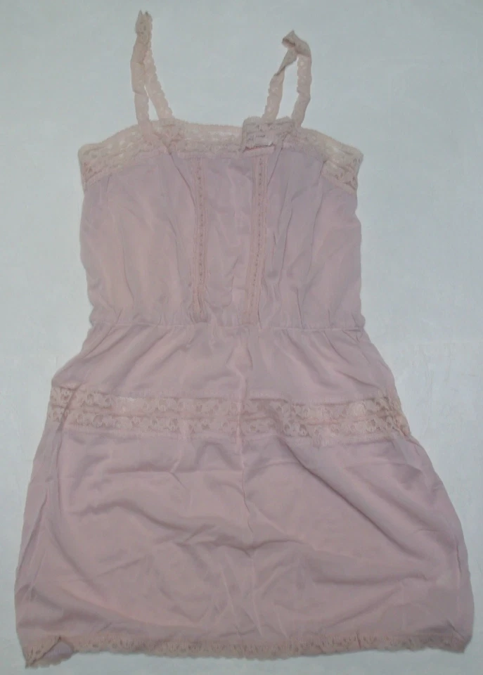 NUEVO ENCAJE ROSA POLVORIENTO TALLA JR'S GRANDE Foto 1 de 1