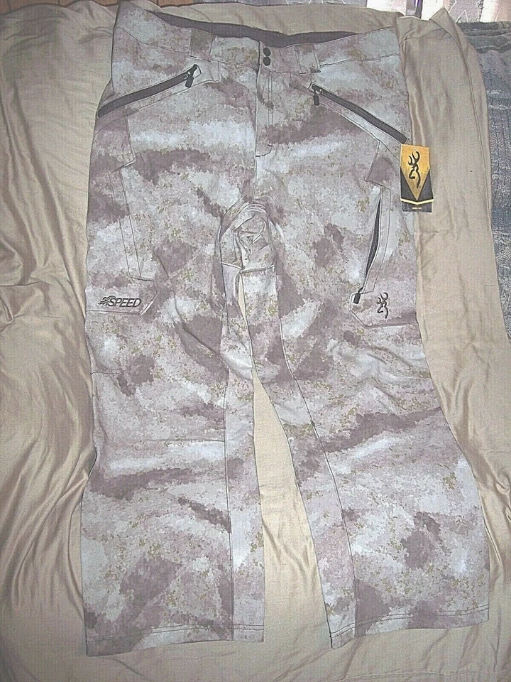 Mens XL Camo Pants 40 x 32 Hells Canyon Hunting Pants Non Insulated Pants $190 - Image 1 of 4