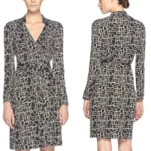 Diane Von Furstenberg Jeanne Silk Wrap Dress Size 0 Black White DVF Initial Logo - Picture 1 of 9