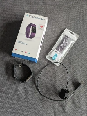 Fitbit Charge 2 Fitness Tracker mit Ladekabel und neuem Armband - Bild 1 von 4