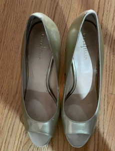 Cole Haan Air Women Shoes Size 9B Beige Peep Toe Heel Pumps Patent Leather - Picture 1 of 7