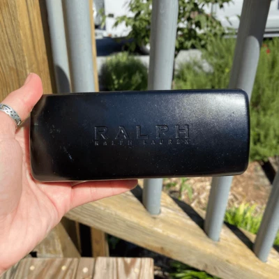 Gafas de sol rígidas Ralph Ralph Lauren con cubierta (solo estuche) Foto 1 de 4