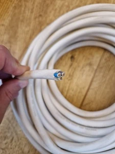 Nexans 05BN4-F White 3-core Cable 3G 2.5mm² x 12m| 25A | heat resistant flexi - Photo 1/3