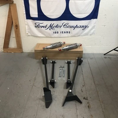 4 eslabones traseros triangulados y bobinas 40 1940 Ford Coupe Club Standard Deluxe V8  Foto 1 de 4