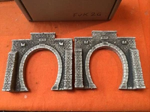 2 X TUNNELS HO OO SCALE 00- single Track Continental Type Pre Painted FVK2G - Picture 1 of 9
