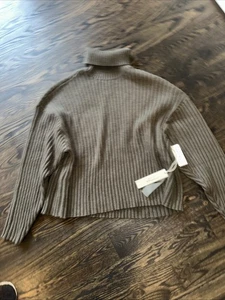 NWT ESSENTIALS Fear of God Medium Turtleneck Sweater Knit Ribbed Olive Oversized - Picture 1 of 4