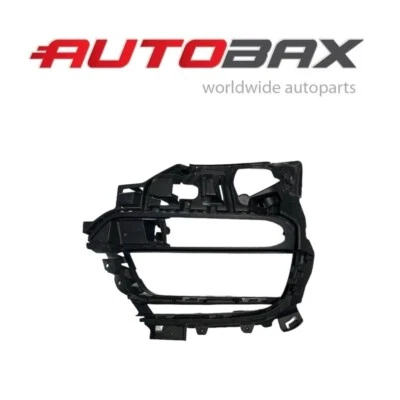 2020 2021 2022 PORSCHE PANAMERA FRONT GRILLE BRACKET SUPPORT TRIM LEFT DRIVER - Image 1 of 3