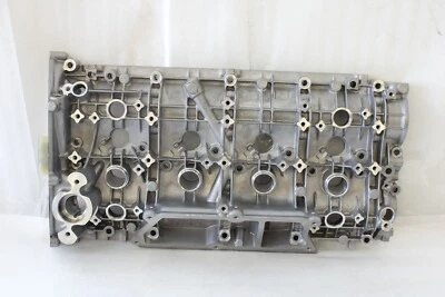 Audi RS7 Lamborghini Urus Bentley 4.0L V8 2019-2022 OEM tampa da válvula do motor esquerda - Imagem 1 de 4