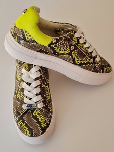 steve madden merger trainers