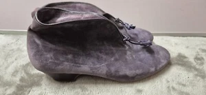 Ladies Ankle Boots Size 3.5 low heel Italian - Picture 1 of 5
