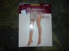 Hanes Silk Reflections Transparent Sheer Stockings