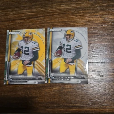2 card lot---2014 Topps Strata - Gold and Base  Aaron Rodgers #39 - Image 1 of 2