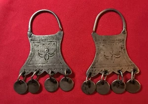 Bellissima COPPIA DI ANELLI (CHAWAY) - LEGA ARGENTO - CULTURA MAPUCHE - Foto 1 di 4