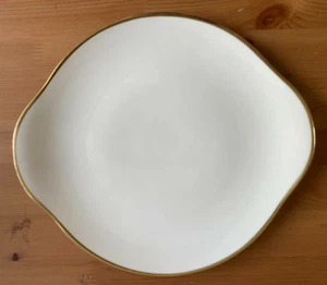 ROYAL DOULTON ROMANCE COLLECTION HEATHER DESIGN H. 5089 - BONE CHINA CAKE PLATE - Picture 1 of 3