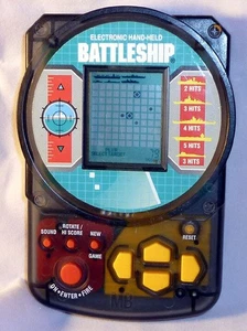 Milton Bradley 1995 Electrónico Acorazado Mano Juego Usado - Imagen 1 de 1