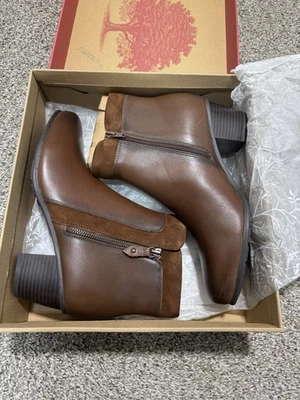 NEW in Box Cobb Hill Women’s Brown Leather Ankle Boots Booties Size 10 W - Image 1 of 4