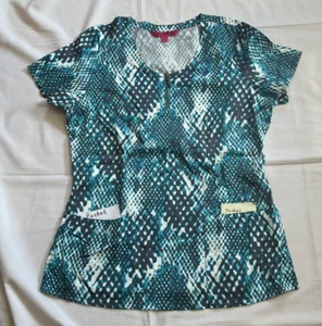 MEDIUM Beyond Scrubs Turquoise Gray White Snakeskin Scrub Top Zip Front Stretch - Picture 1 of 8
