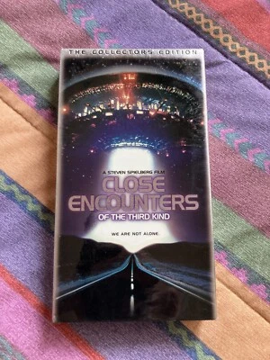 Close Encounters of the Third Kind Collectors Edition 1998 VHS Spielberg Sci Fi - Image 1 of 4