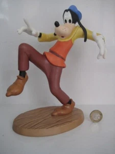 WDCC 4007357 DIVERTIDA Y ELEGANTE BANDA DE RODADURA GOOFY LIGERAMENTE CAJA CERTIFICADO DE AUTENTICIDAD PORCELANA FIGURA DISNEY - Imagen 1 de 19
