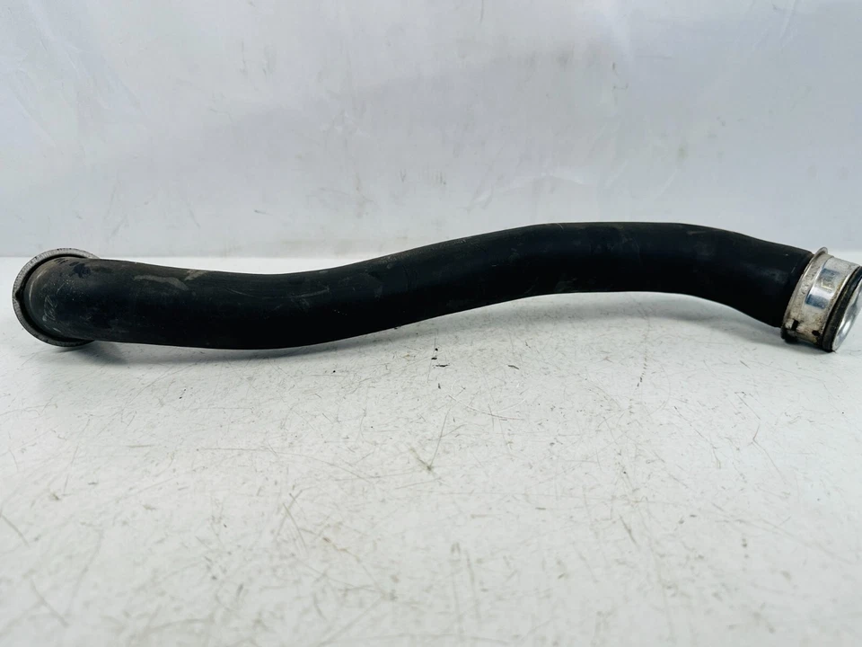 08-12 W204 MERCEDES C300 C350 НИЖНИЙ РАДИАТОР ОХЛАЖДАЮЩИЙ ШЛАНГ ТРУБА - Изображение 1 из 4