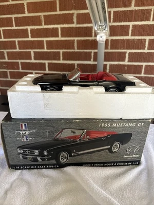 RC2 American Muscle Authentics 1965 Ford Mustang GT Convertible 1/18 Scale F1 - Image 1 of 4
