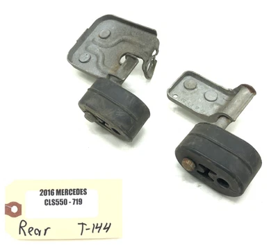 Mercedes-Benz CLS550 2012-2018 silenciador de escape tubo suspensión soportes X2 OEM. Foto 1 de 4