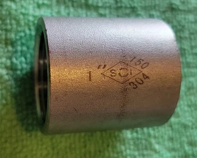1" 150 Female (NPT) Full Coupling 304 Stainless Steel Coupler  - Image 1 of 2