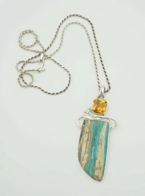 Collar de cadena colgante abstracto de cristal de calsílice y circonita cúbica artesanal de plata esterlina Foto 1 de 4